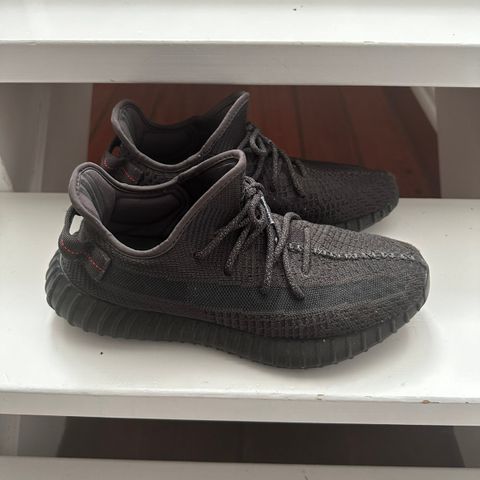 Adidas Yeezy 350 BLACK STR.44