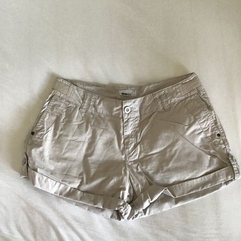 Shorts fra Ginatricot