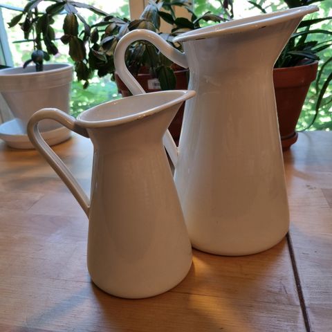 2 stk emaljert vase fra ikea