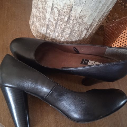 Nye pumps i skinn str 41