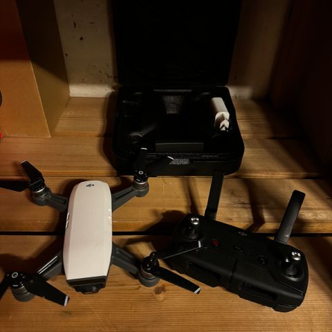 DJI Spark m/ fjernkontroll