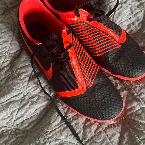 Nike futsallsko strl 40 dame