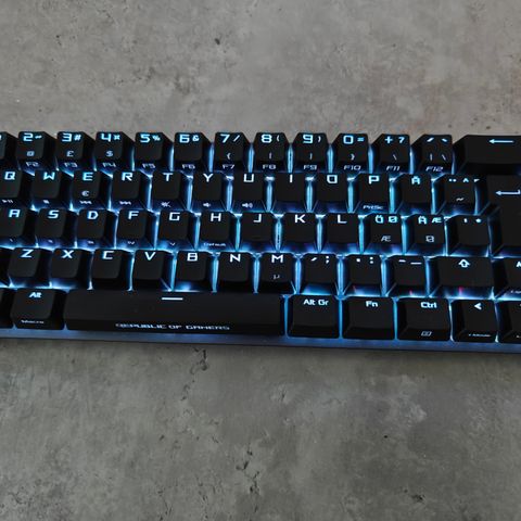 ASUS ROG Falchion MX Red, 65% trådløs tastatur