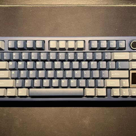 Velocifire INFI75 Trådløst Tastatur (med skjerm!)