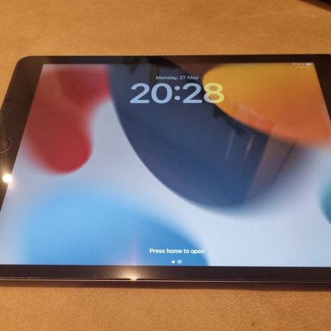 Apple iPad 10,2" WiFi 256 GB til salg