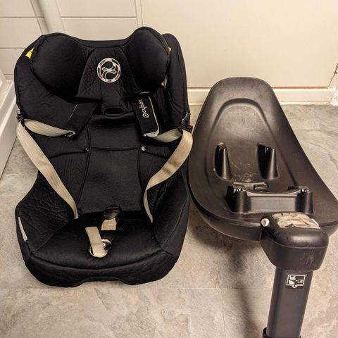 Cybex Sirona M med ISOFIX base