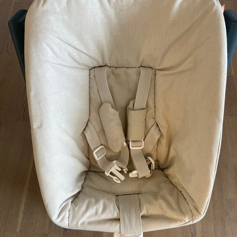 Lite brukt! Stokke Tripp trapp newborn set med leketøyshenger