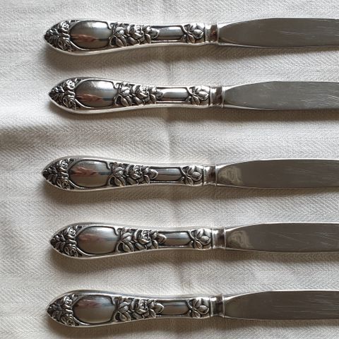 5 sølvkniver // fruktkniver // Opphøyet rose