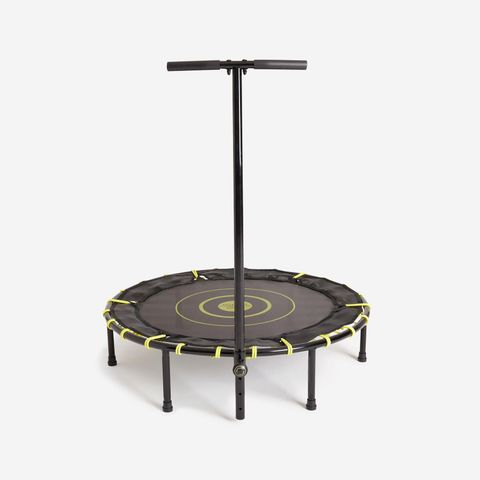 Fitness trampoline med håndtak