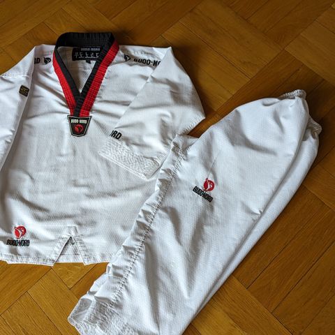 Taekwondo drakt 130cm