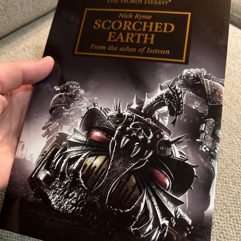 Signert - Warhammer 40,000 - The Horus Heresy - Scorched Earth