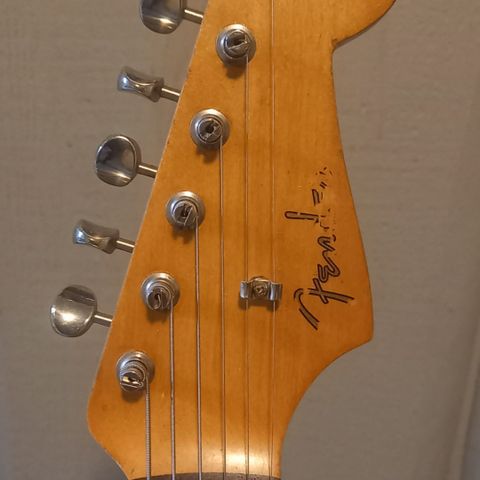 Fender Musicmaster 1977