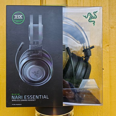 Razer Nari Essential Wireless Gaming Headset