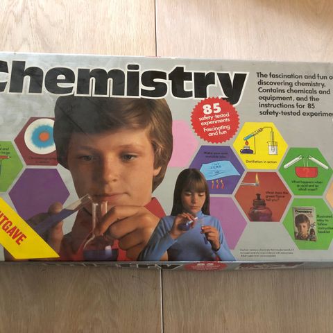 Gammelt kjemi-spill