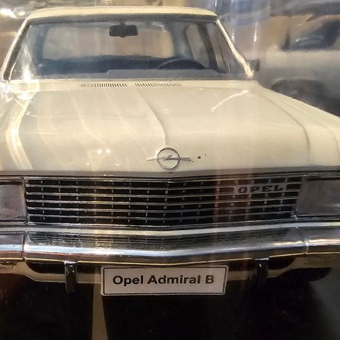 Opel Admiral B 1969 1:24