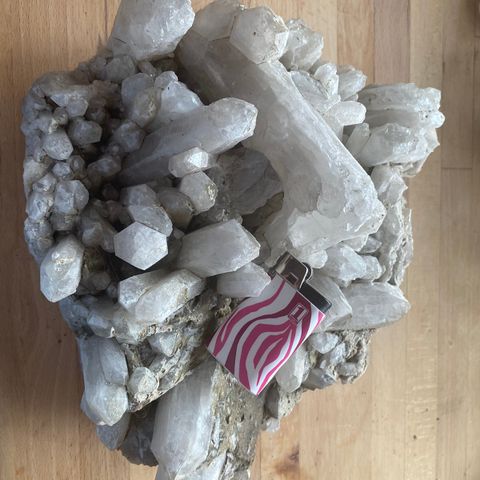 Norsk mineral funn kvarts krystaller 5500g