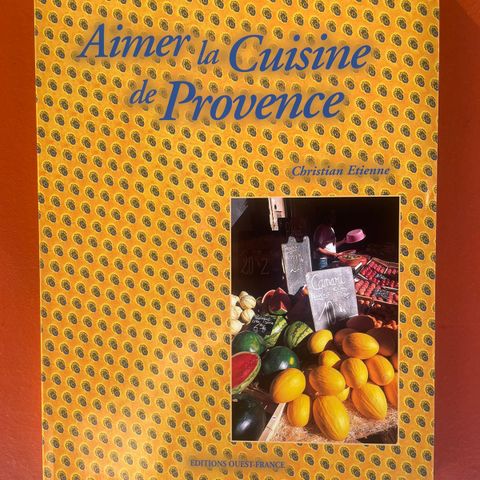 Kokebok på fransk «Aimer la Cuisine de Provence».