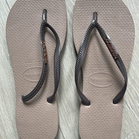 Nye/ubrukte HAVAIANAS i str 39/40