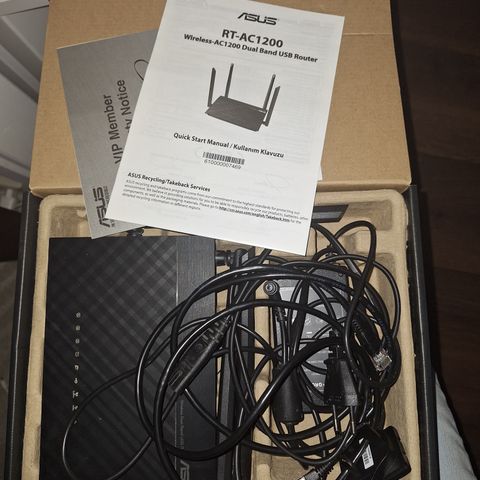 ASUS RT-AC1200 ROUTER