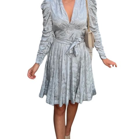 Ny By TiMo Jacquard Tieband Silver kjole