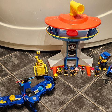 Paw Patrol base med tilbehør