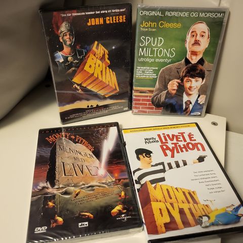 NYE! 4 stk Monty Python og John Cleese filmer