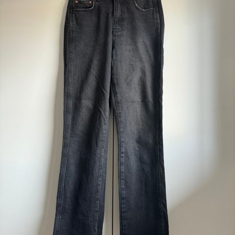 HIGHWAIST STRAIGHT LEG JEANS