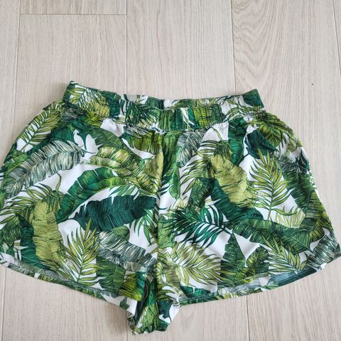 Bladmønstret shorts