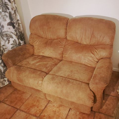 2-seater sofa with leg supports , for free !
