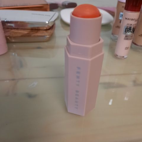 Fenty beauty match stick i fargen chili mango