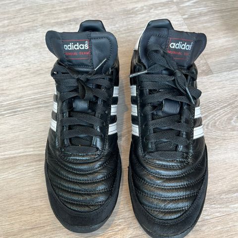 Adidas Mundial Team str 39 1/3