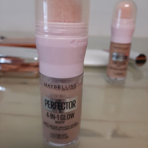 Maybelline perfector 4 in 1 glow