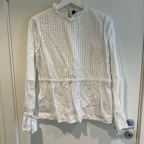 Hvit bluse/skjorte