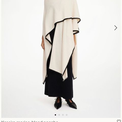 Lekkert sjal/poncho fra By Malene Birger