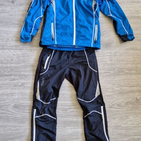 Godt brukt skidress fra swix 8-10 år. Barneklær