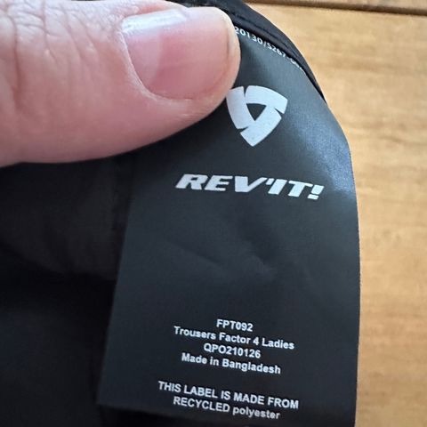 Revit Factor 4 Ladies bukse.  nesten ny, brukt 1 sesong selges 1250 kr.