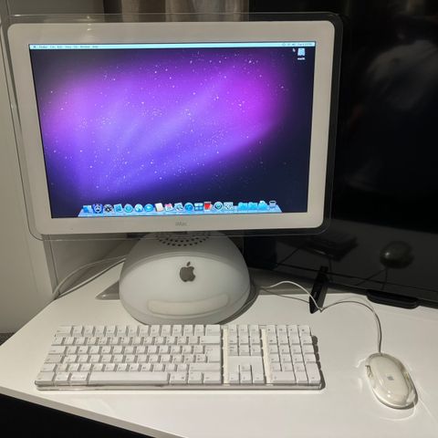 iMac G4 - 20 inch - PowerPC 1.25Ghz - 2Gb RAM - 128Gb SSD