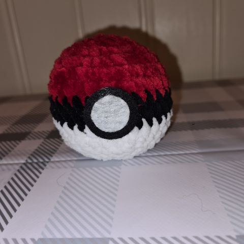 Pokeball - heklet