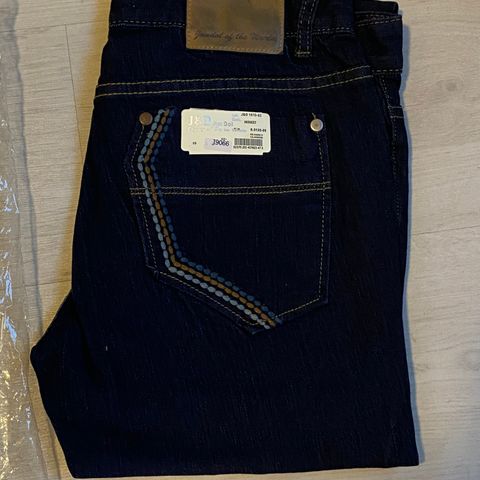 Ny, billig kul jeans