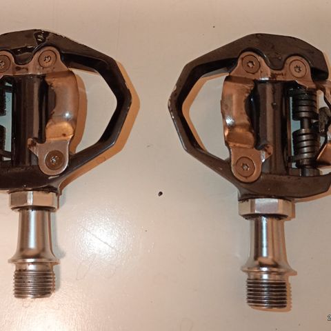 Shimano sykkelpedaler selges!