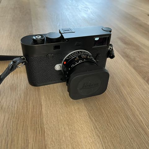 Leica M10 med 2 batterier