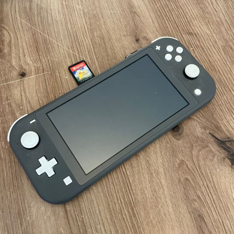 Nintendo switch lite  Let’s go Pikachu