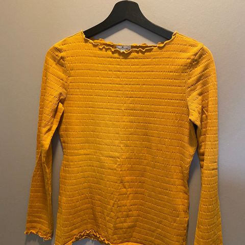 Tynn gul genser
