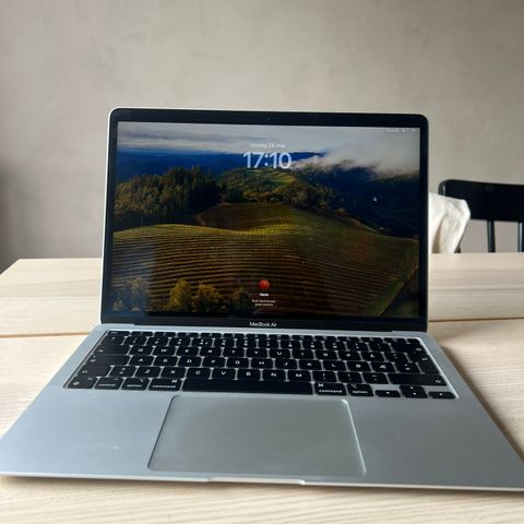 Apple Macbook Air 2020 M1, 13,3 tommer, 256GB lagring og 8GB minne