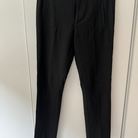 Black trousers