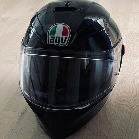 AGV K3 hjelm