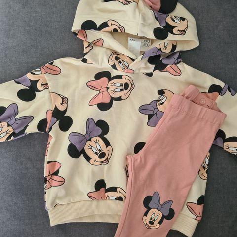 Sett fra H&M  str 68 aldri brukt jenteklær Mickey Minnie