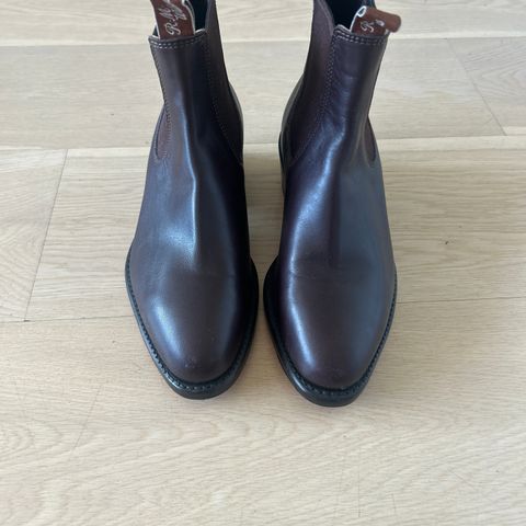 R. M. Williams- Lady Yearling boots i chestnut