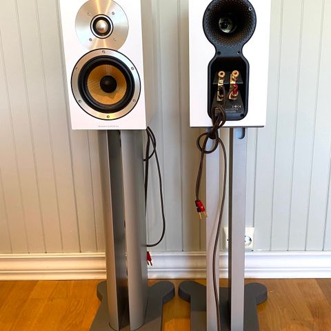 Bowers & Wilkins CM1 Speakers.  Denon mini anlegg. NY PRIS.