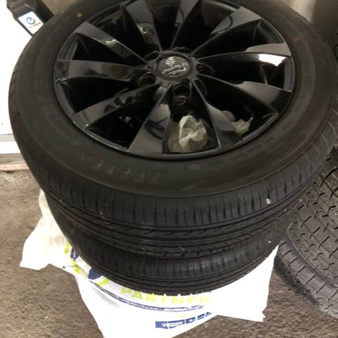 sommer dekk på felg  205/55/R16  original. Summer tyres